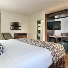 Отель Crowne Plaza Washington National Airport США, Арлингтон - отзывы, цены и фото номеров - забронировать отель Crowne Plaza Washington National Airport онлайн удобства в номере