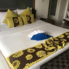 Отель Lawana Escape Beach Resort сейф в номере