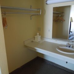Отель Budget Inn East Columbus Колумбус