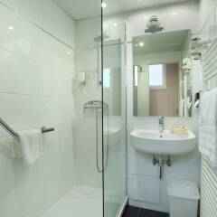 Отель Murat Hotel Франция, Париж - 4 отзыва об отеле, цены и фото номеров - забронировать отель Murat Hotel онлайн ванная