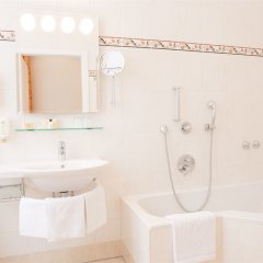 Hotel Kaiserin Elisabeth in Vienna, Austria from 206$, photos, reviews - zenhotels.com bathroom