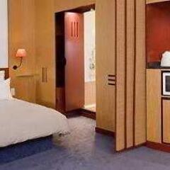 Отель Novotel Suites Berlin City Potsdamer Platz сейф в номере