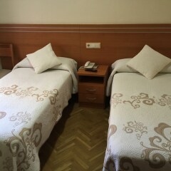 Отель Hostal Galaico Испания, Мадрид - отзывы, цены и фото номеров - забронировать отель Hostal Galaico онлайн комната для гостей фото 5