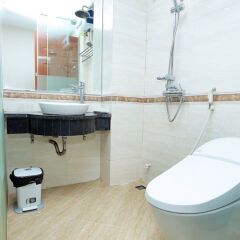 Newstyle Hotel & Apartment Ханой ванная