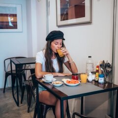 Отель Haus Sathorn 11 Bed & Breakfast Бангкок питание