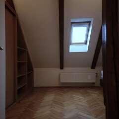 Апартаменты Generous Attic Apartment Прага интерьер отеля