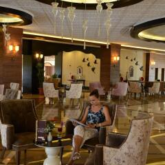 Lake & River Side Hotel & Spa гостиничный бар