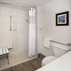 Отель Hampton Inn NY-JFK Jamaica-Queens США, Нью-Йорк - 1 отзыв об отеле, цены и фото номеров - забронировать отель Hampton Inn NY-JFK Jamaica-Queens онлайн комната для гостей фото 2