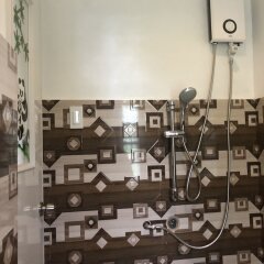 Отель Alesseo Backpackers - Hostel Филиппины, Пуэрто-Принцеса - отзывы, цены и фото номеров - забронировать отель Alesseo Backpackers - Hostel онлайн ванная фото 2