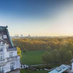 Отель Holiday Inn Mayfair Лондон приотельная территория