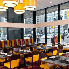 Отель Ottawa Marriott Hotel Канада, Оттава - отзывы, цены и фото номеров - забронировать отель Ottawa Marriott Hotel онлайн спортивное сооружение