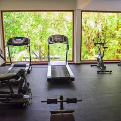 Отель Gangehi Island Resort фитнесс-зал фото 2