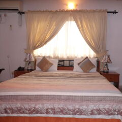 Отель La Playa Suites