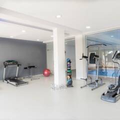 Royal Blue Hotel Paphos фитнесс-зал фото 2