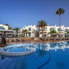 Отель Barceló Corralejo Sands бассейн