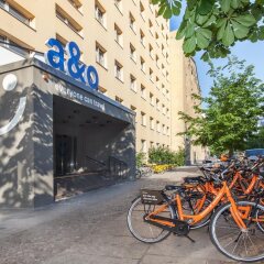Отель a&o Berlin Mitte Германия, Берлин - 4 отзыва об отеле, цены и фото номеров - забронировать отель a&o Berlin Mitte онлайн спортивное сооружение