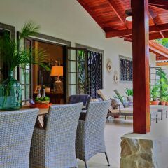 Отель Harbor Reef Beach & Surf Resort интерьер отеля