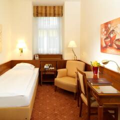 Hotel Stefanie 4* Стандартный номер с различными типами кроватей фото 5
