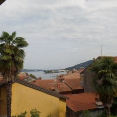 Отель La Maggiolina Бавено пляж