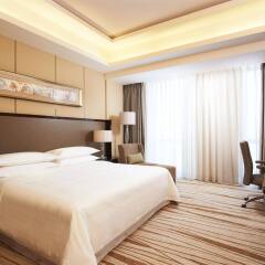 Отель Four Points by Sheraton Langfang, Guan комната для гостей