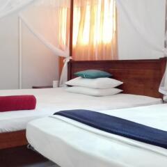 Отель dericks inn комната для гостей