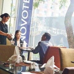 Отель Novotel Kuala Lumpur City Centre Малайзия, Куала-Лумпур - отзывы, цены и фото номеров - забронировать отель Novotel Kuala Lumpur City Centre онлайн питание фото 3