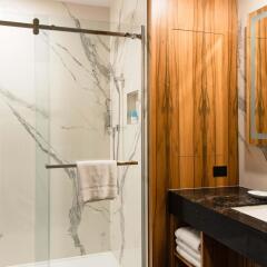 Отель Hyatt Regency Calgary Канада, Калгари - отзывы, цены и фото номеров - забронировать отель Hyatt Regency Calgary онлайн ванная фото 2