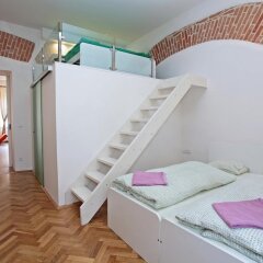 Апартаменты Apartment - The Modern Flat сейф в номере