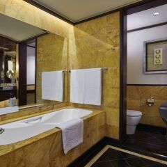 Отель Mandarin Oriental Kuala Lumpur ванная фото 2