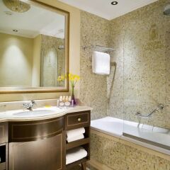 Sofia Hotel Balkan, a Luxury Collection Hotel, Sofia комната для гостей фото 8