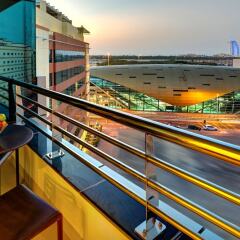 Отель Cassells Al Barsha Hotel by IGH ОАЭ, Дубай - 4 отзыва об отеле, цены и фото номеров - забронировать отель Cassells Al Barsha Hotel by IGH онлайн балкон