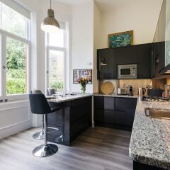 Отель Luxurious Hampstead Home with Gorgeous Garden в номере фото 2