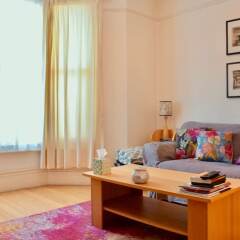 Отель Charming 1 Bedroom Property Next to Hampstead Heath комната для гостей фото 3