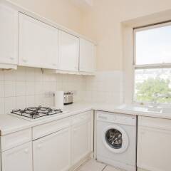 Апартаменты Lovely 2 Bedroom Apartment Near Hyde Park Лондон в номере фото 2