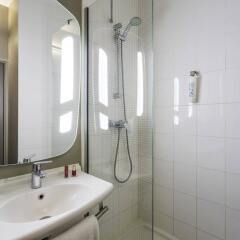 Отель Ibis Amsterdam Centre Нидерланды, Амстердам - 2 отзыва об отеле, цены и фото номеров - забронировать отель Ibis Amsterdam Centre онлайн ванная фото 2