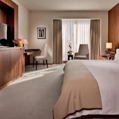 Отель The Langham, New York, Fifth Avenue Улучшенный номер с различными типами кроватей фото 4