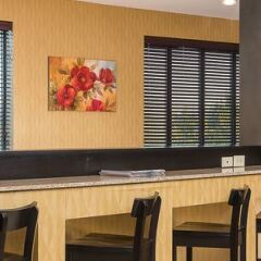 Отель Holiday Inn Express and Suites Lafayette East питание фото 3
