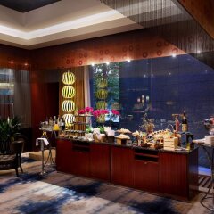 Отель Park Plaza Beijing Wangfujing Китай, Пекин - отзывы, цены и фото номеров - забронировать отель Park Plaza Beijing Wangfujing онлайн питание фото 3