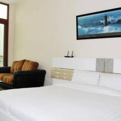 Апартаменты Dubai Stay - Palm Views East Studio Apartment комната для гостей