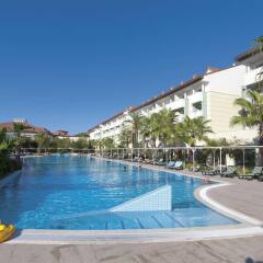 Sural Resort Hotel бассейн