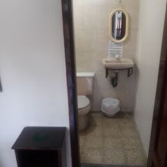 Las Vibras Hostel ванная