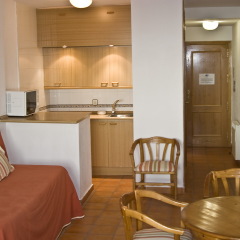 Отель Apartamentos Montreal