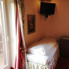 Hotel Aquila Nera - Schwarzer Adler Випитено комната для гостей фото 2