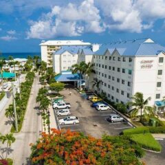 Отель Comfort Suites Seven Mile Beach Каймановы острова, Севен-Майл-Бич - отзывы, цены и фото номеров - забронировать отель Comfort Suites Seven Mile Beach онлайн фото 2