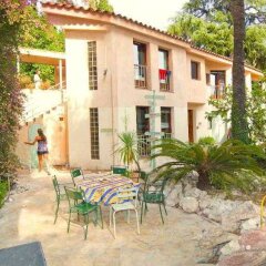 Villa Saint Exupery Gardens Hostel
