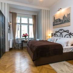 Отель The Old Town Square & Parizska Apartments Чехия, Прага - отзывы, цены и фото номеров - забронировать отель The Old Town Square & Parizska Apartments онлайн комната для гостей