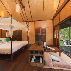 Отель SriLanta Resort комната для гостей