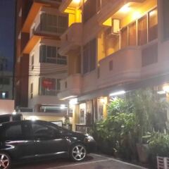 Апартаменты Benjaratch Boutique Apartment городской автобус