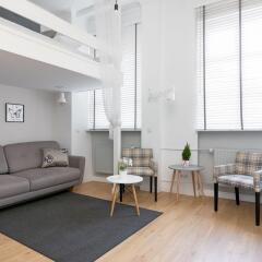 Апартаменты Adele Old Town Apartment Варшава комната для гостей