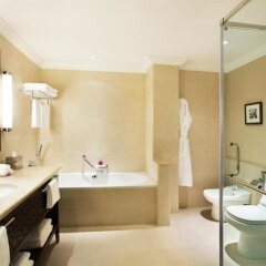 Отель Hilton Al Hamra Beach & Golf Resort ванная фото 2